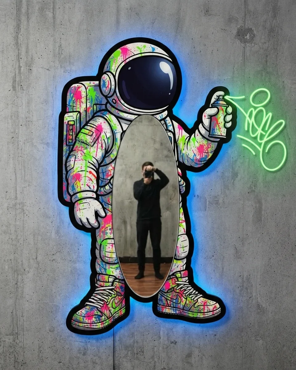 宇宙飛行士と鏡のLEDネオンアートパネル「アストロノート」